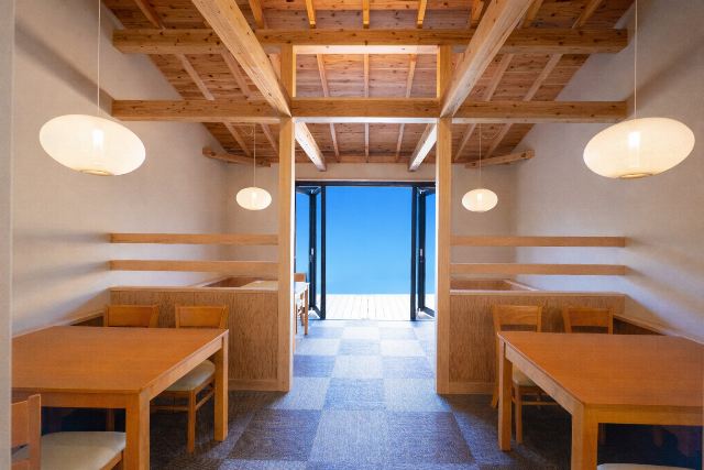 すっきりとした店内